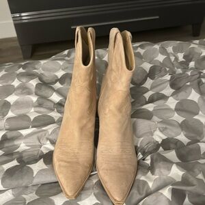 Dolce Vita ANGEL booties in Dune